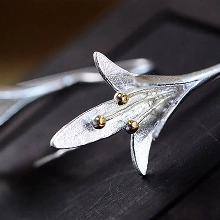 Elegante Silberblumen Ohrringe