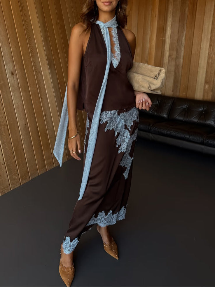 Set Costum Elegant Maro-Albastru cu Top cu Panouri din Dantelă și Fustă