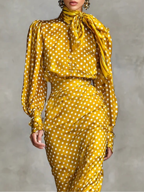 Set Vintage în Două Piese din Satin cu Cămașă și Fustă cu Buline