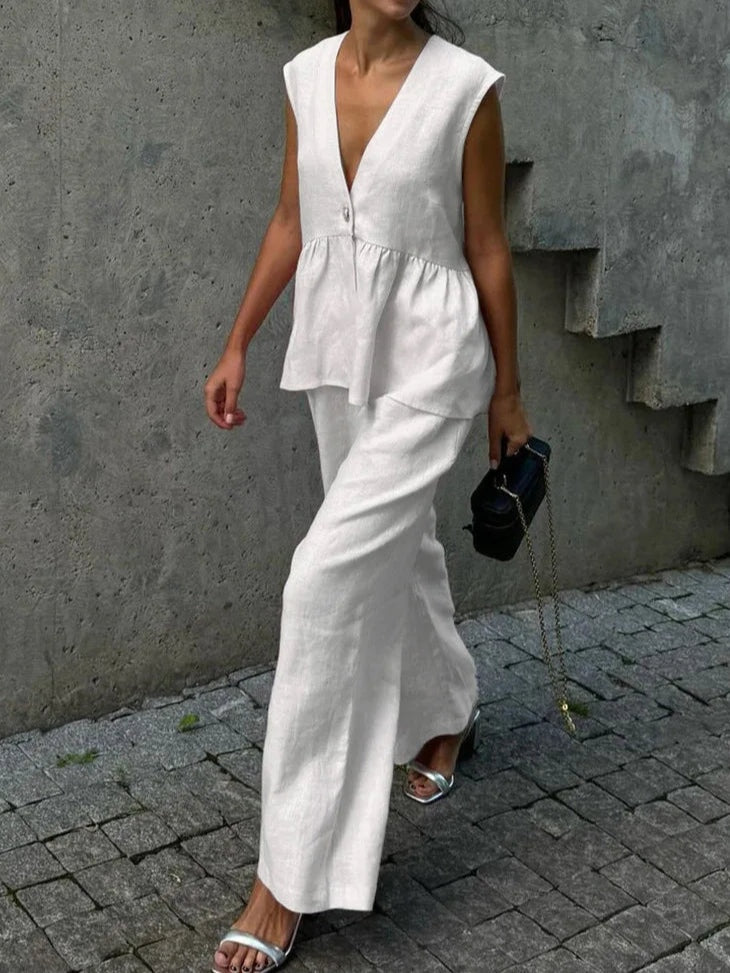 Costum din Bumbac-In în Două Piese cu Decolteu V și Volane