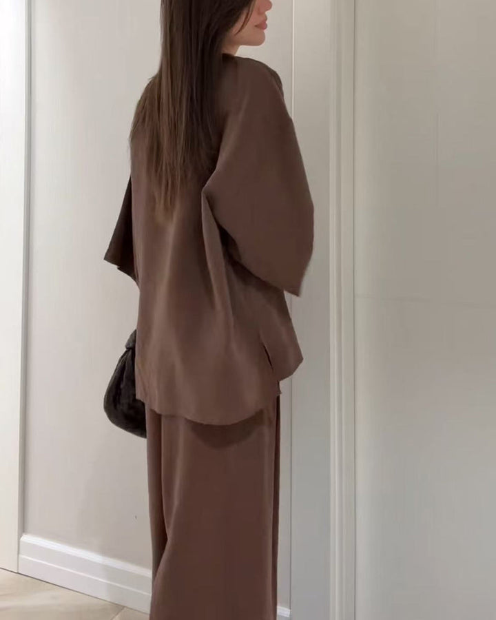 Set Casual în Două Piese cu Top cu Decolteu V și Pantaloni